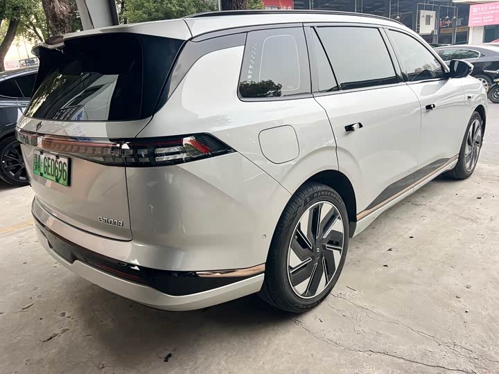 Photo 4 - Dongfeng Yipai eπ 008