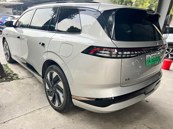 Photo 6 - Dongfeng Yipai eπ 008