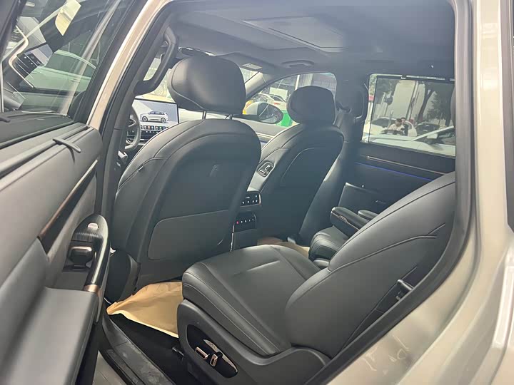 Photo 9 - Dongfeng Yipai eπ 008