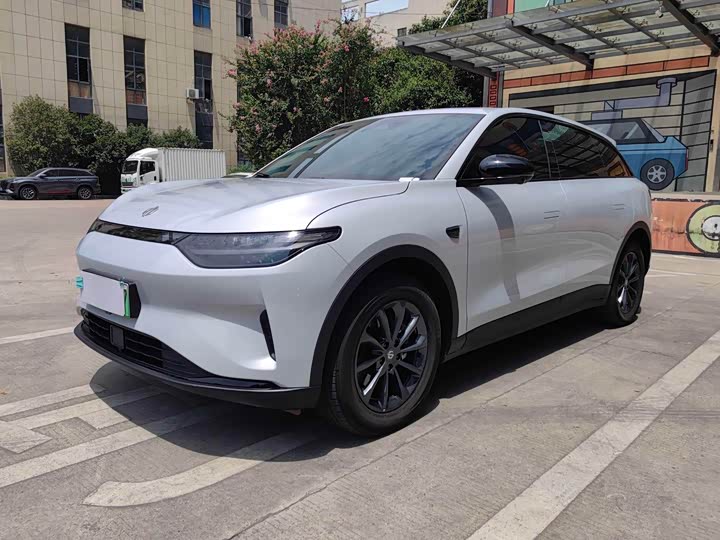 Фото 1 - Leapmotor C11