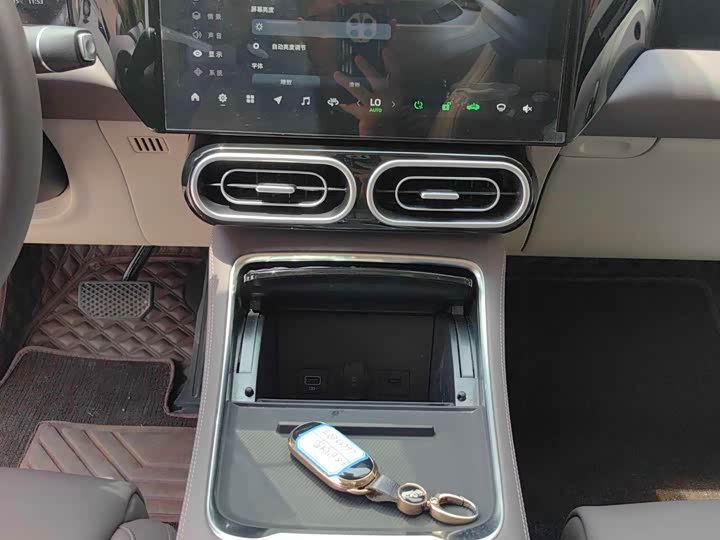 Фото 5 - Leapmotor C11