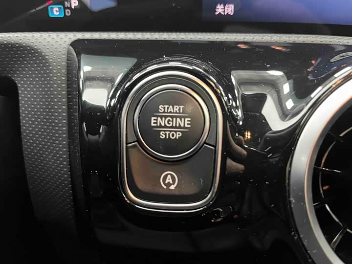 Фото 4 - Mercedes-Benz A-Class