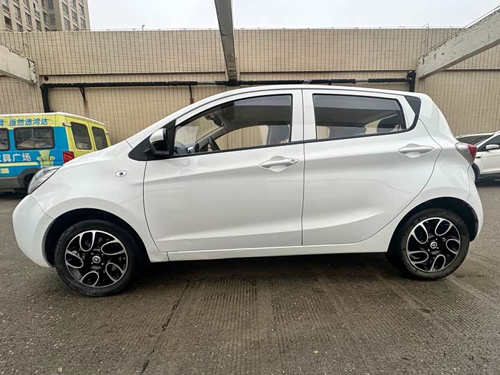 Фото 8 - Changan BenBen E-Star