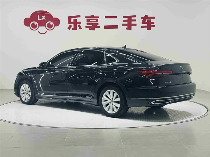 Фото 3 - Volkswagen Passat