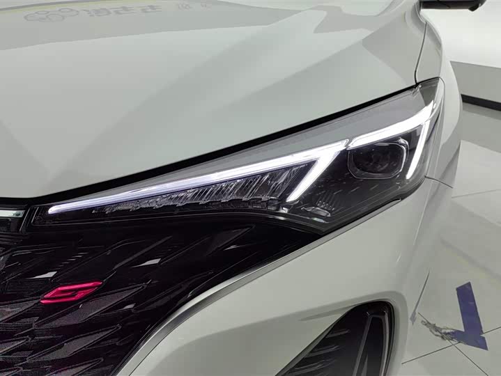 Фото 5 - Changan Eado Plus