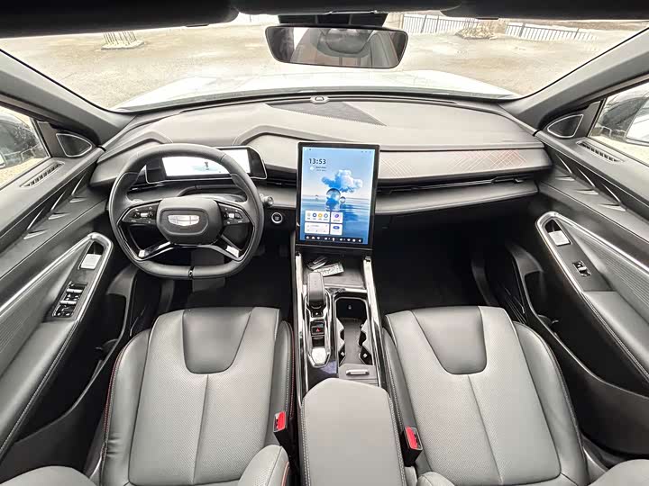 Фото 6 - Geely Atlas