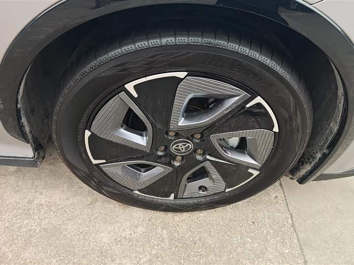 Фото 6 - Toyota bZ3