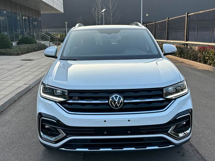 Фото 2 - Volkswagen Tacqua