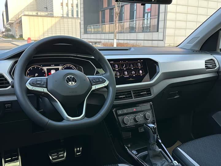 Фото 4 - Volkswagen Tacqua