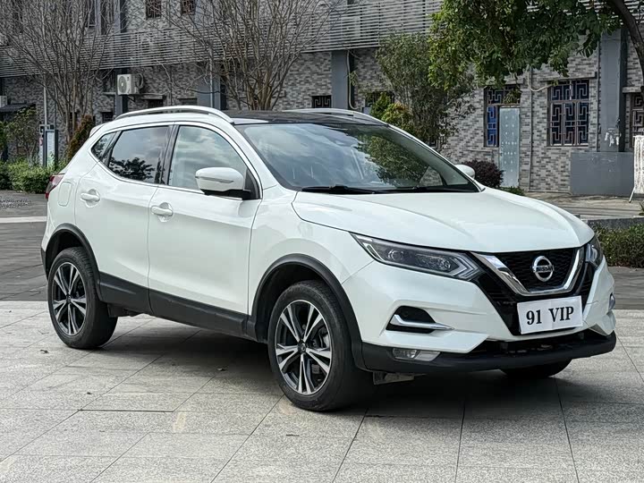 Photo 3 - Nissan Qashqai