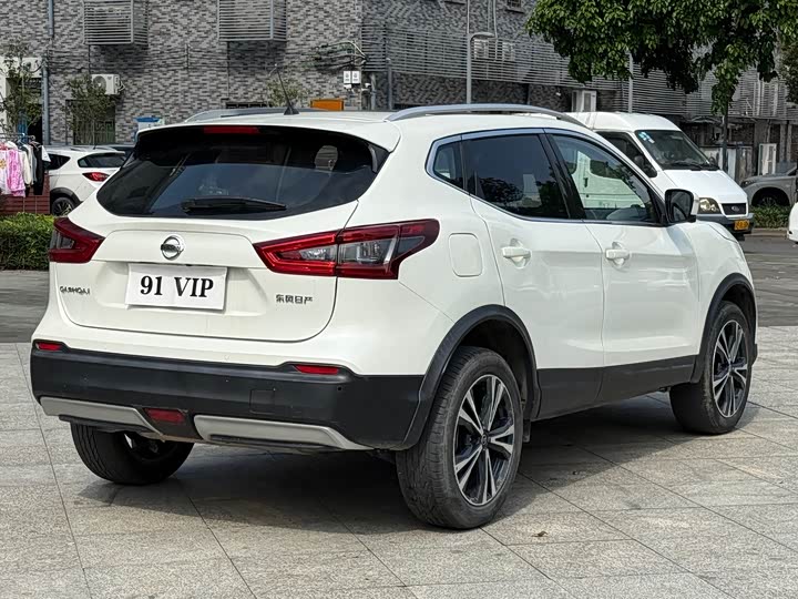 Photo 8 - Nissan Qashqai