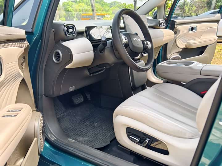 Фото 7 - GAC Aion UT