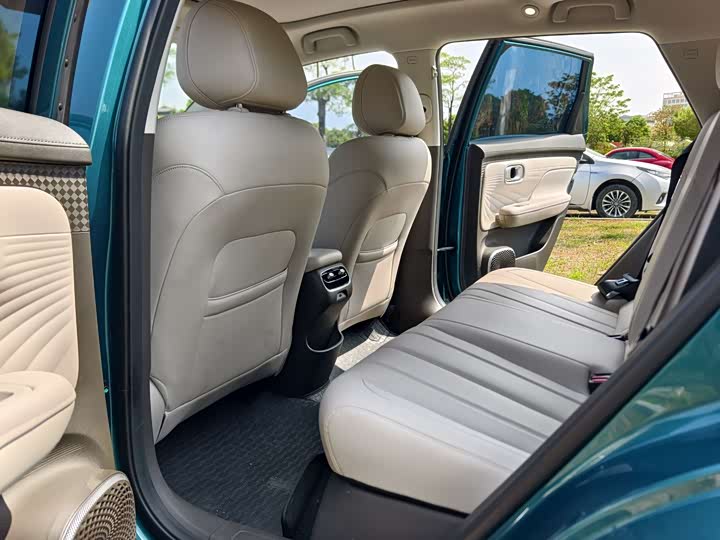 Фото 8 - GAC Aion UT