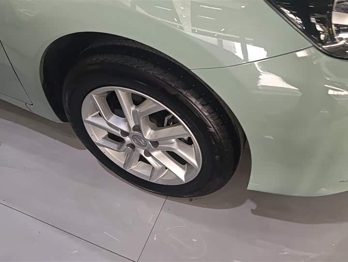 Photo 6 - Nissan Tiida