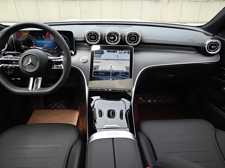 Photo 9 - Mercedes-Benz C-Class