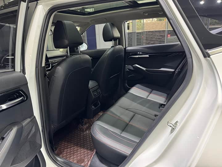 Фото 6 - Kia KX3