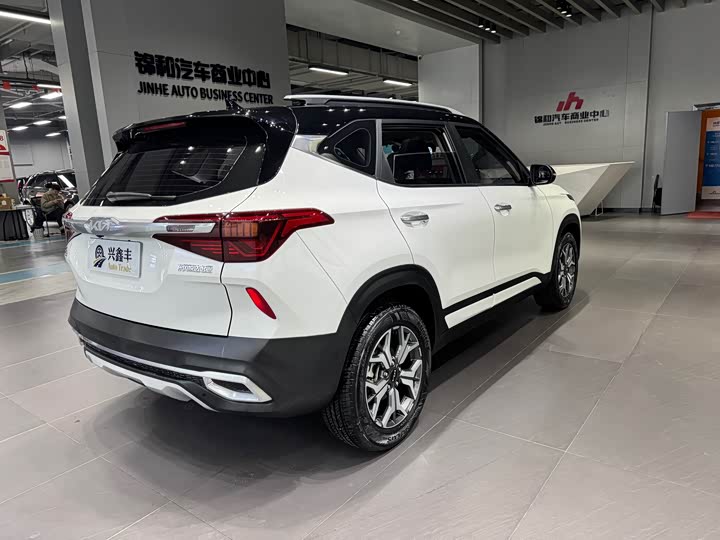 Фото 7 - Kia KX3