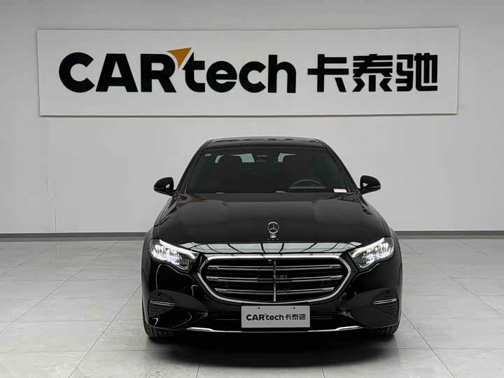 Фото 2 - Mercedes-Benz E-Class