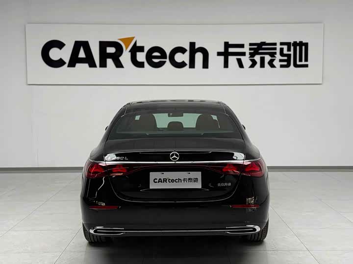 Фото 4 - Mercedes-Benz E-Class