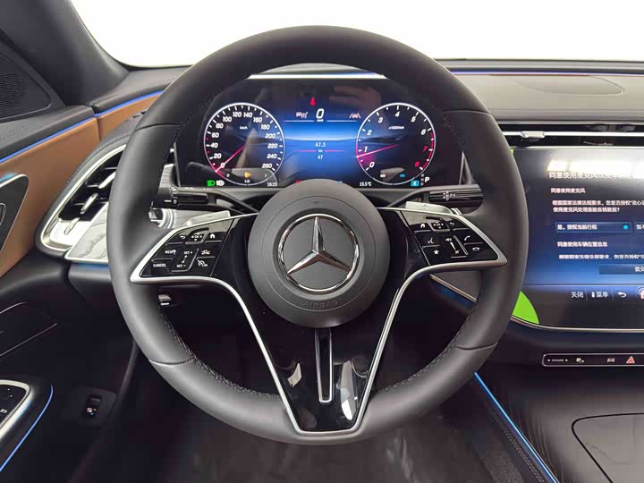 Фото 9 - Mercedes-Benz E-Class