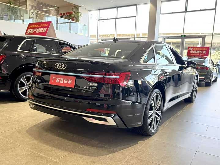 Фото 9 - Audi A6L