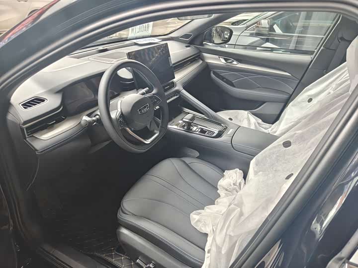 Фото 7 - Geely Preface