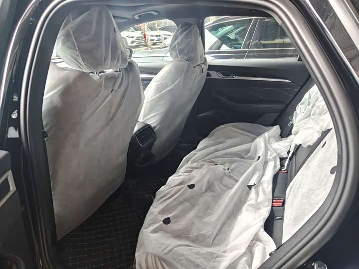 Фото 8 - Geely Preface