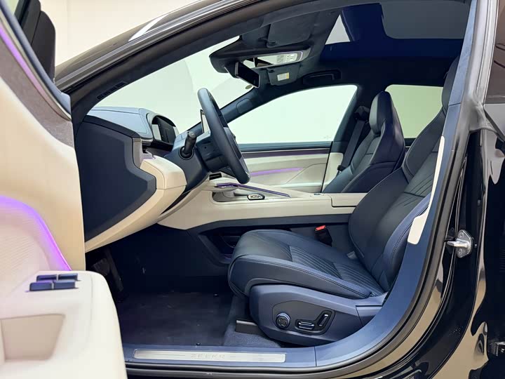 Фото 8 - Zeekr 001