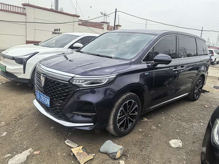 Фото 1 - Roewe iMax 8