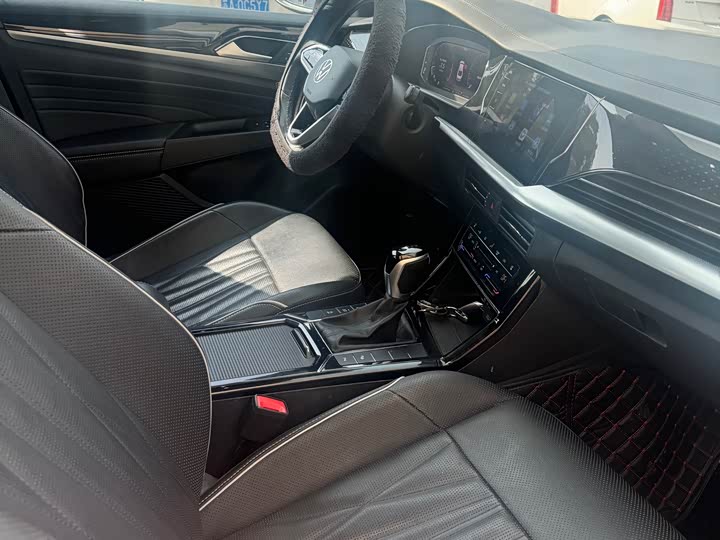 Фото 4 - Volkswagen Passat