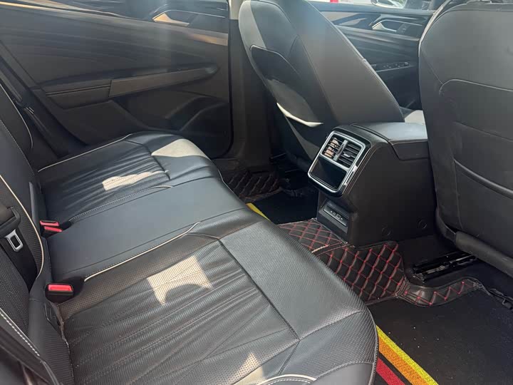 Фото 6 - Volkswagen Passat