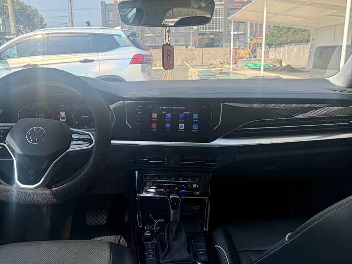 Фото 8 - Volkswagen Passat