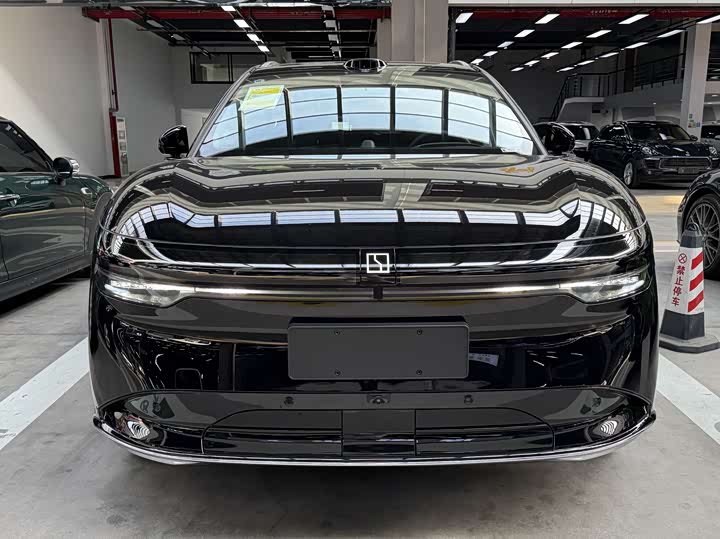 Фото 2 - Zeekr 7X