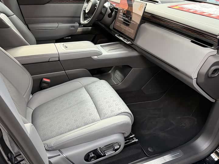 Фото 7 - Zeekr 7X