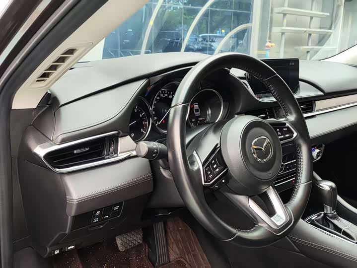 Photo 8 - Mazda Atenza