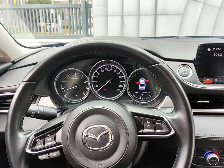 Photo 9 - Mazda Atenza