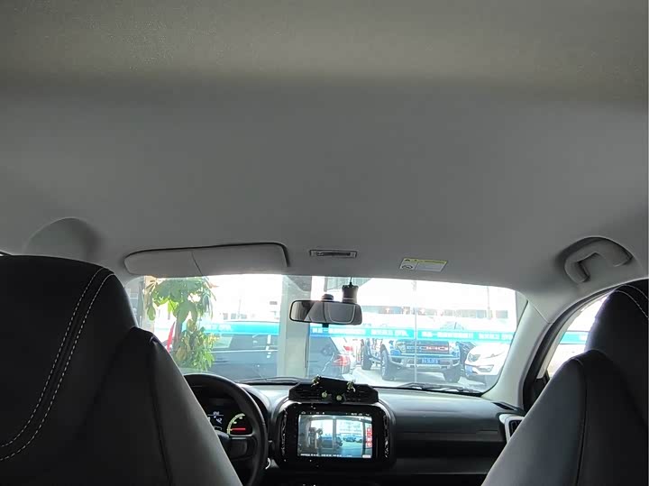 Фото 9 - Roewe Clever