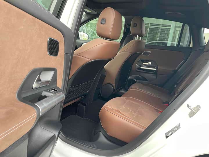 Photo 9 - Mercedes-Benz GLA-Class AMG