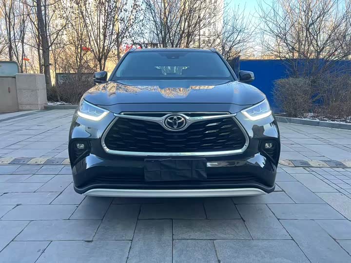 Фото 2 - Toyota Highlander