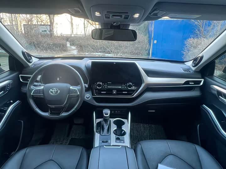 Фото 6 - Toyota Highlander