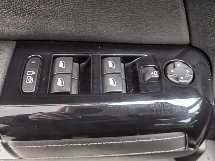 Фото 9 - Citroen C6