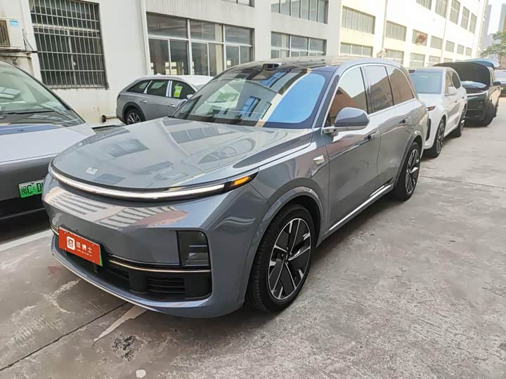 Фото 1 - LiXiang L8