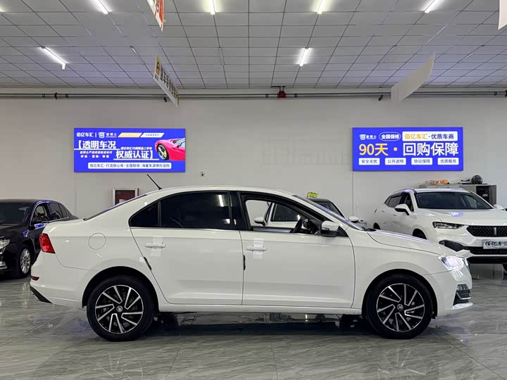 Фото 5 - Skoda Rapid