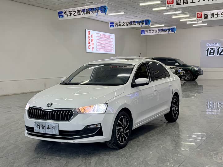 Фото 7 - Skoda Rapid