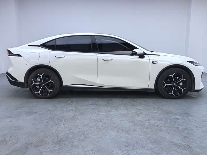 Фото 7 - Changan Deepal SL03