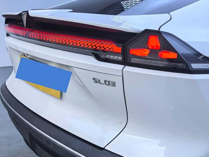 Фото 9 - Changan Deepal SL03