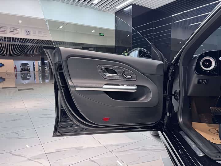 Фото 8 - Mercedes-Benz CLA-Class EV