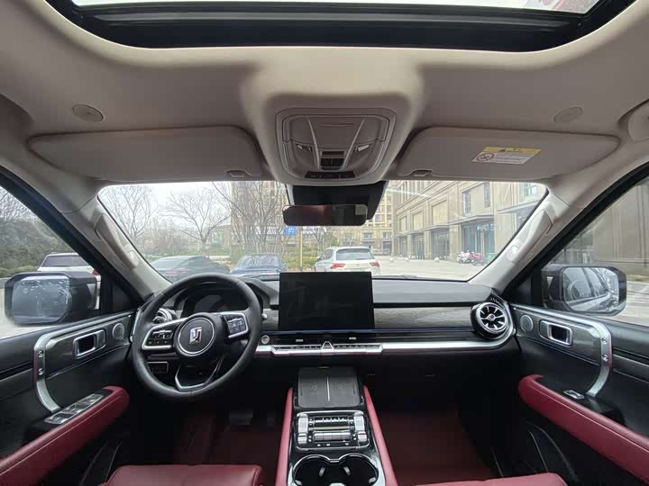 Фото 5 - Tank 400 Hybrid