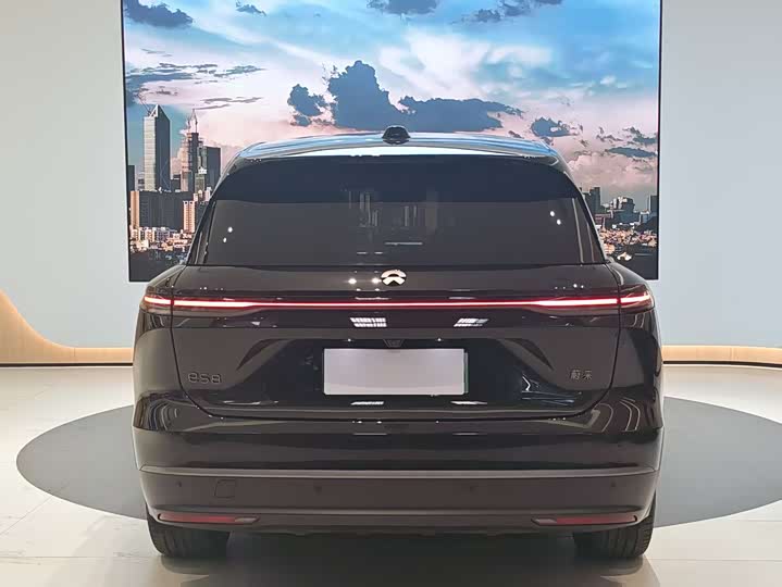 Фото 6 - Nio ES8