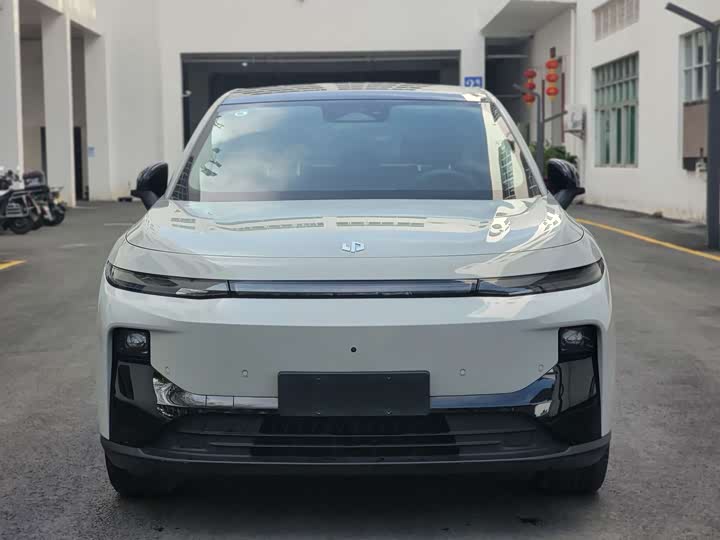 Фото 2 - Leapmotor B10